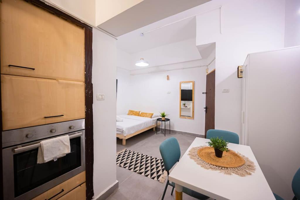 תל אביב Studio Apartment In Ben Yehuda Cozy And Convinent מראה חיצוני תמונה
