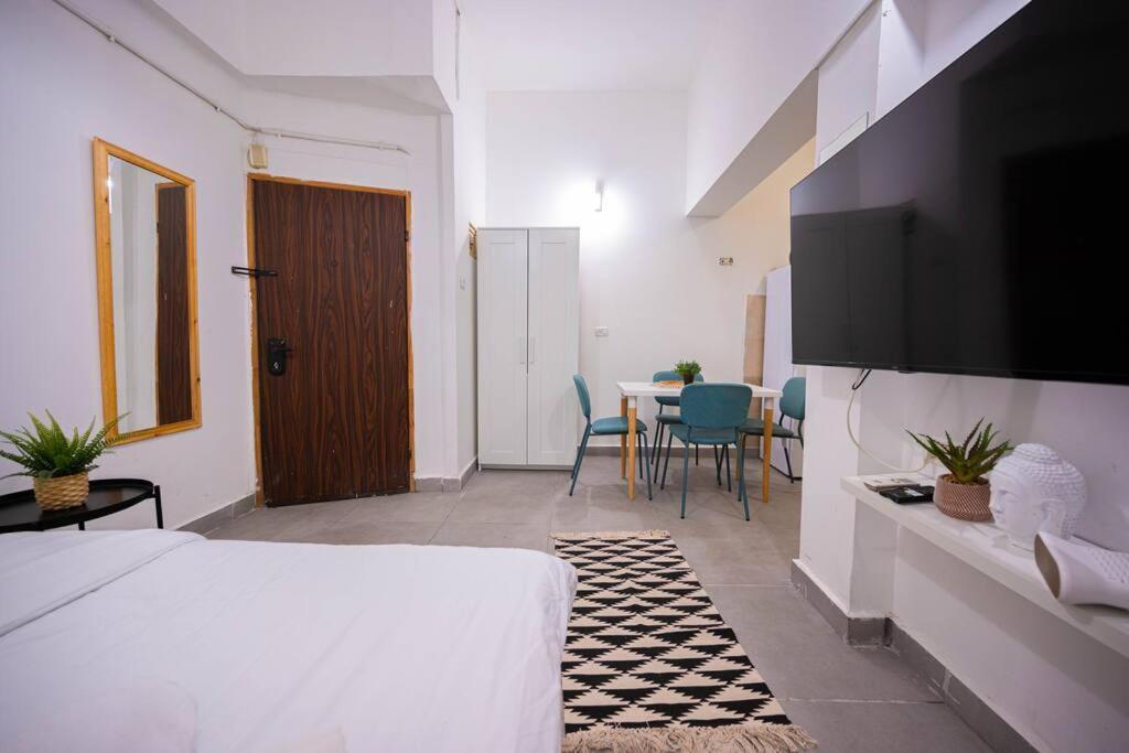 תל אביב Studio Apartment In Ben Yehuda Cozy And Convinent מראה חיצוני תמונה