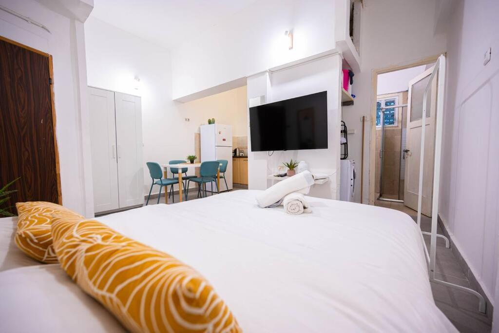 תל אביב Studio Apartment In Ben Yehuda Cozy And Convinent מראה חיצוני תמונה